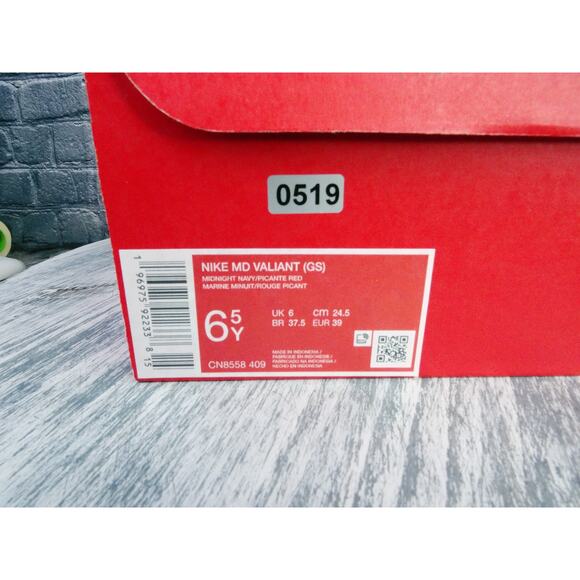 Nike MD Valiant GS Midnight Navy/Picante Red Youth 6.5Y Women 8 New in Box - Picture 3 of 13